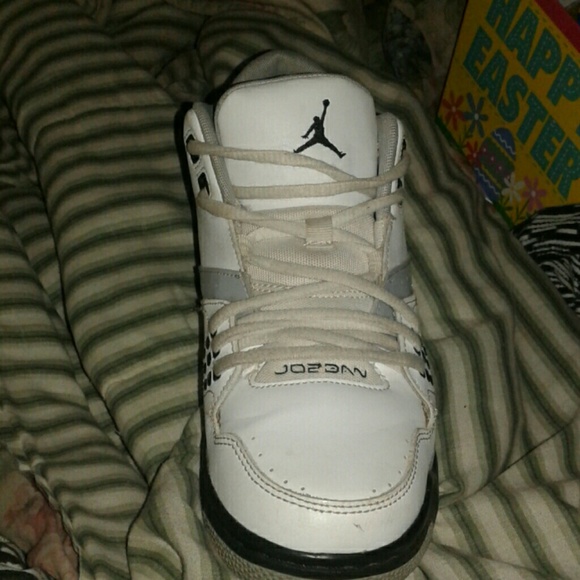 Shoes - Picture 2 of 4